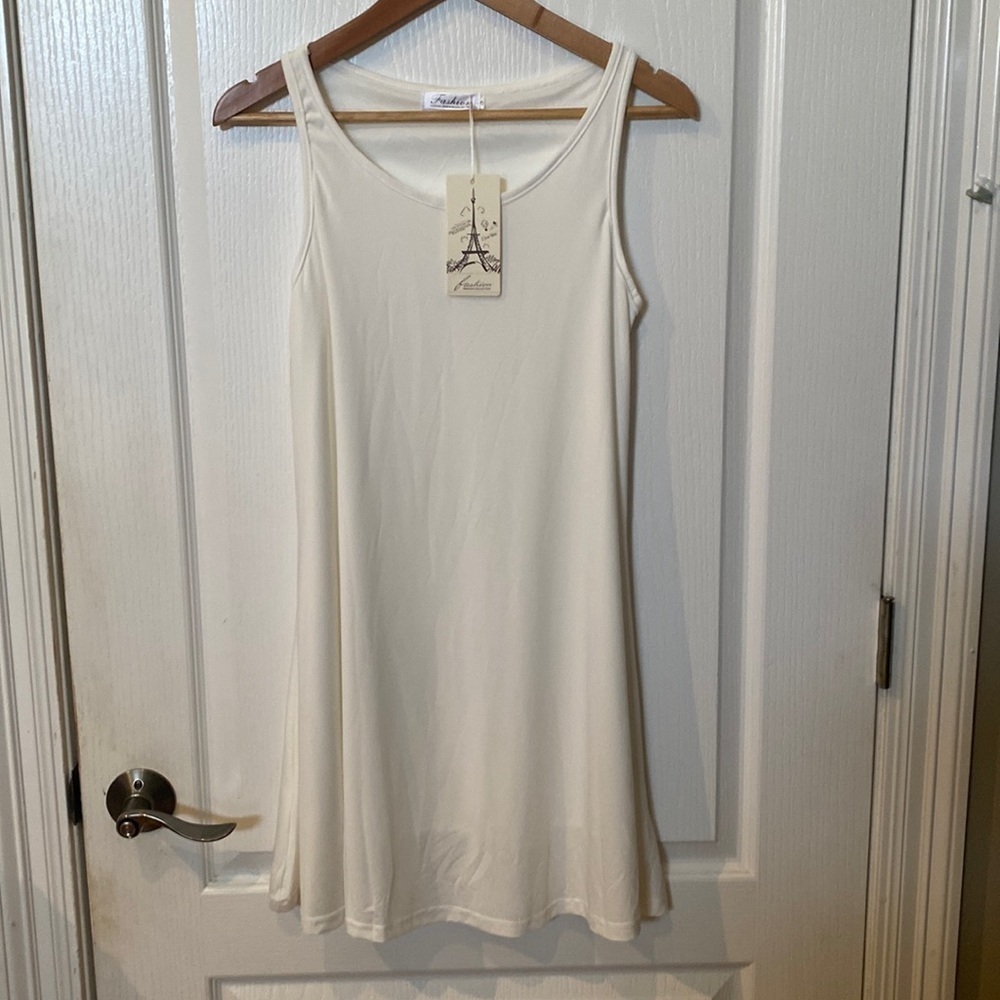 Fashion size S white tank swing style dress NWT